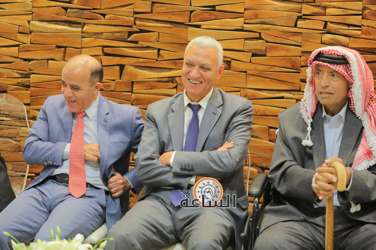 Madar Al-Saa Images 0.8577159686875968