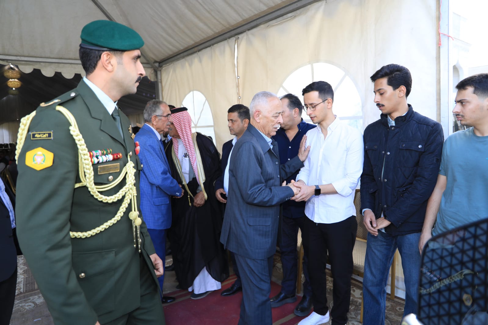 Madar Al-Saa Images 0.98344222121996