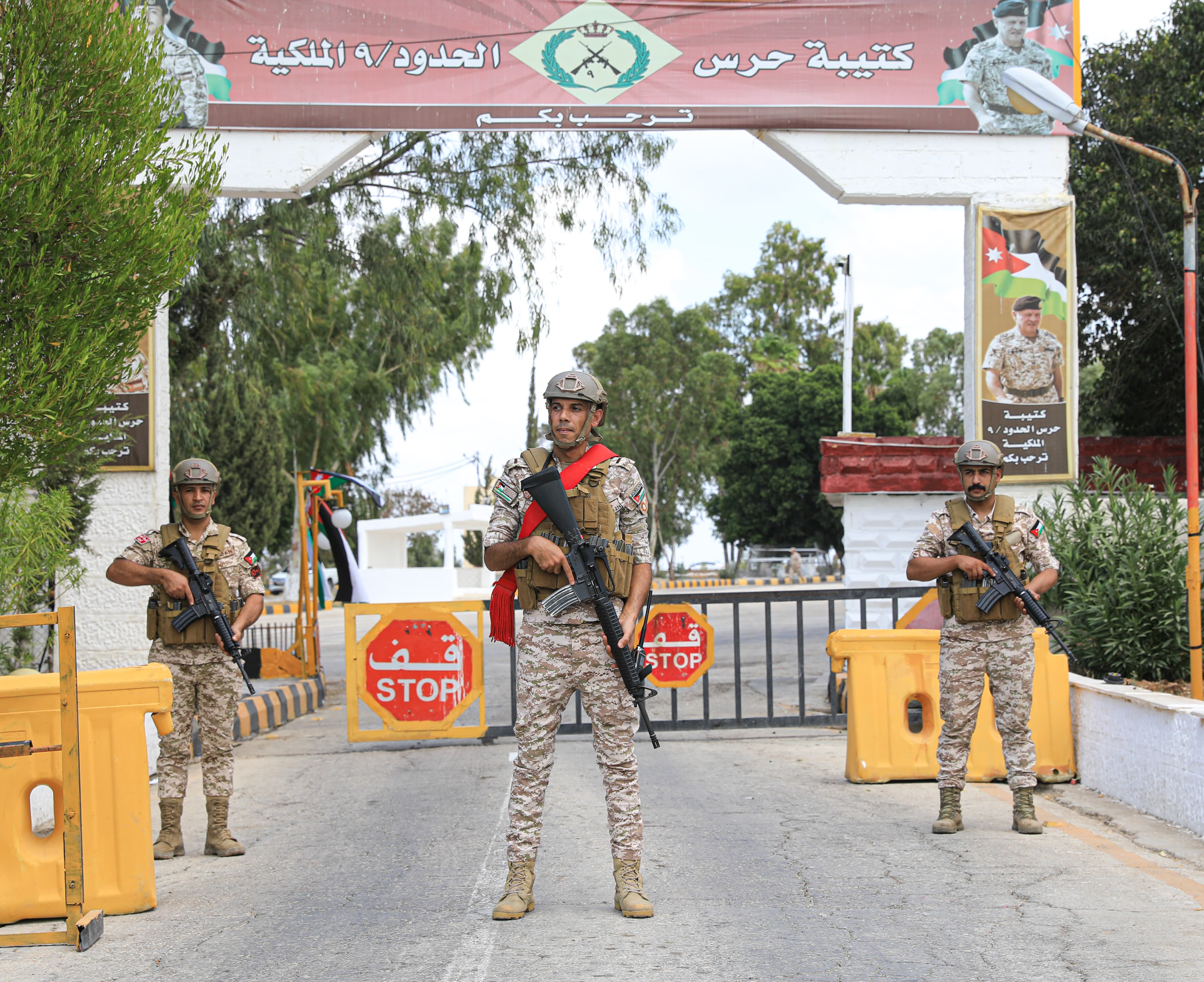 Madar Al-Saa Images 0.8985702127033139