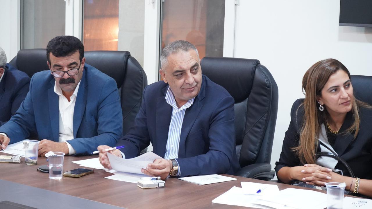 Madar Al-Saa Images 0.7481670516852799