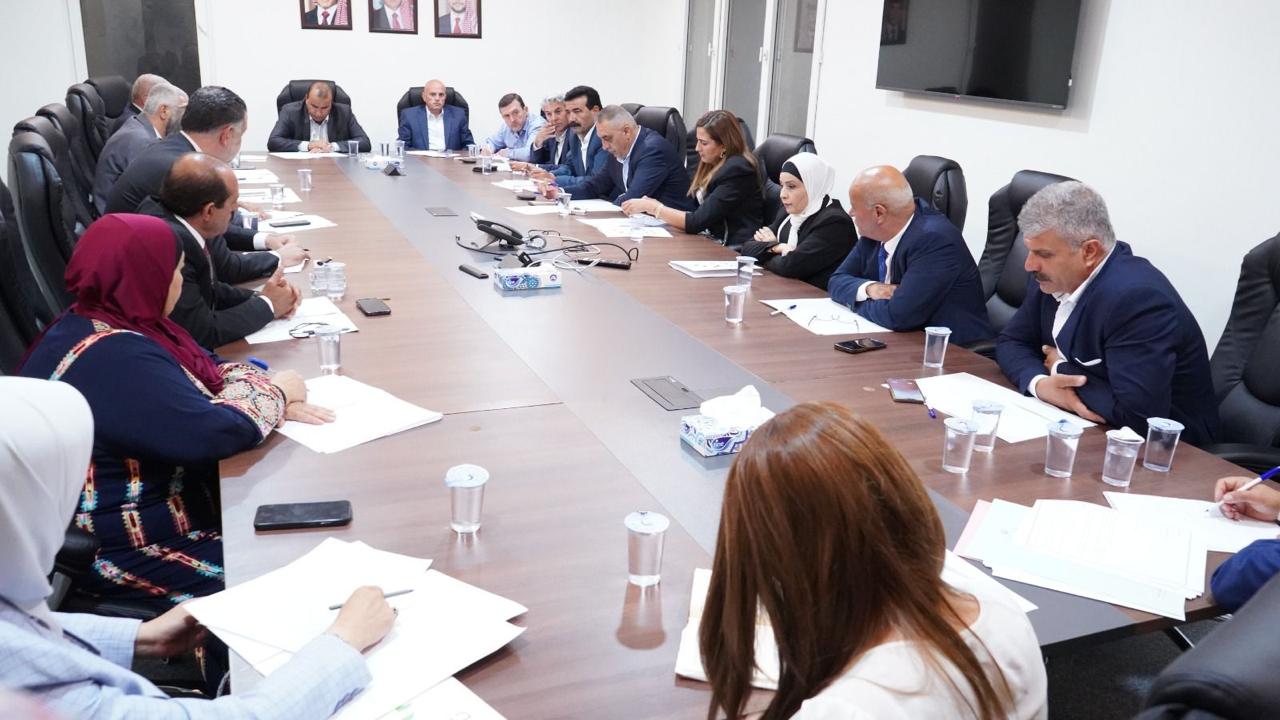 Madar Al-Saa Images 0.6891430758113621