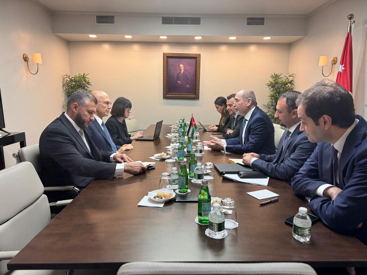 Madar Al-Saa Images 0.07115883436815418