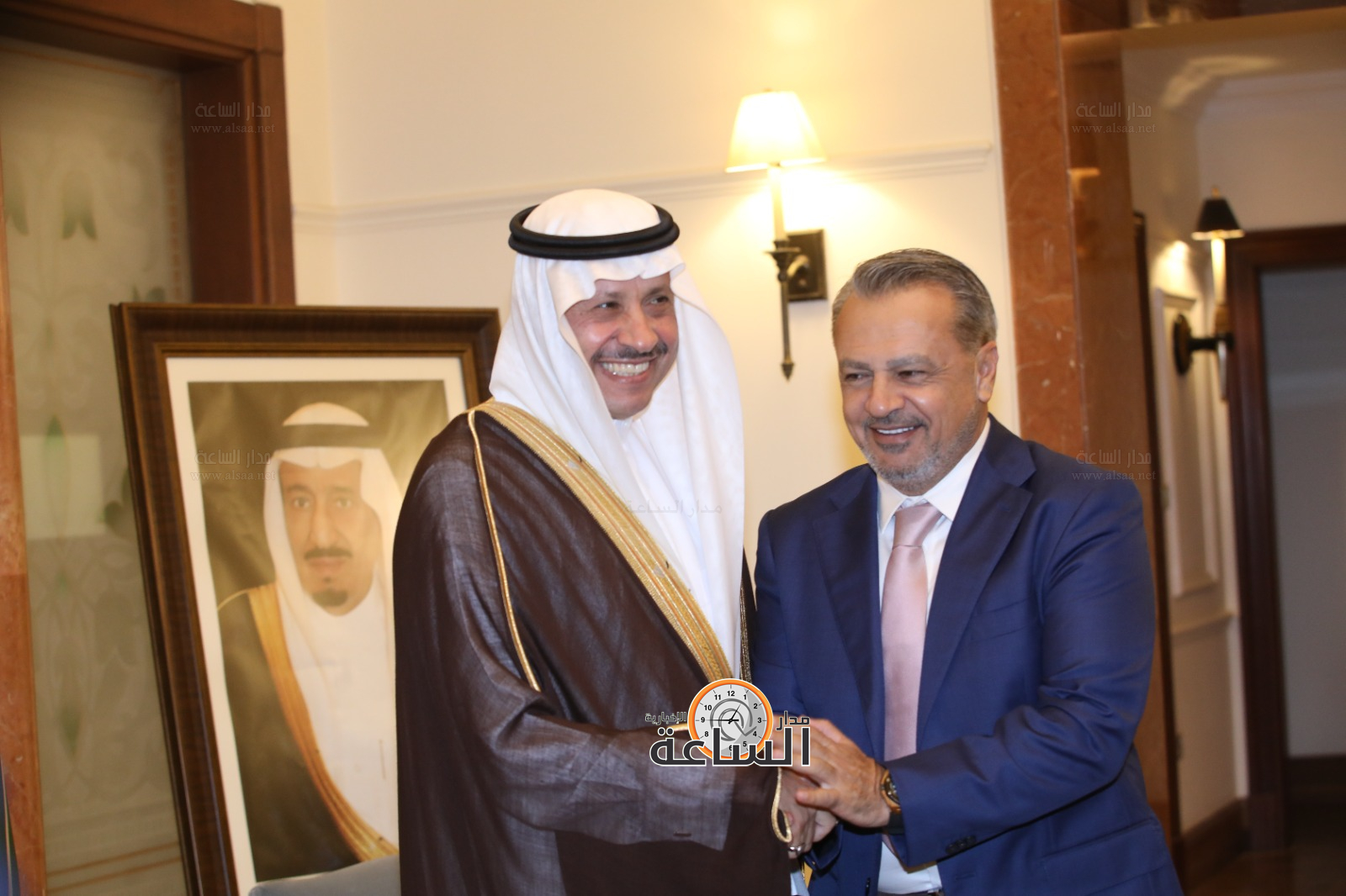 Madar Al-Saa Images 0.3566838464827824