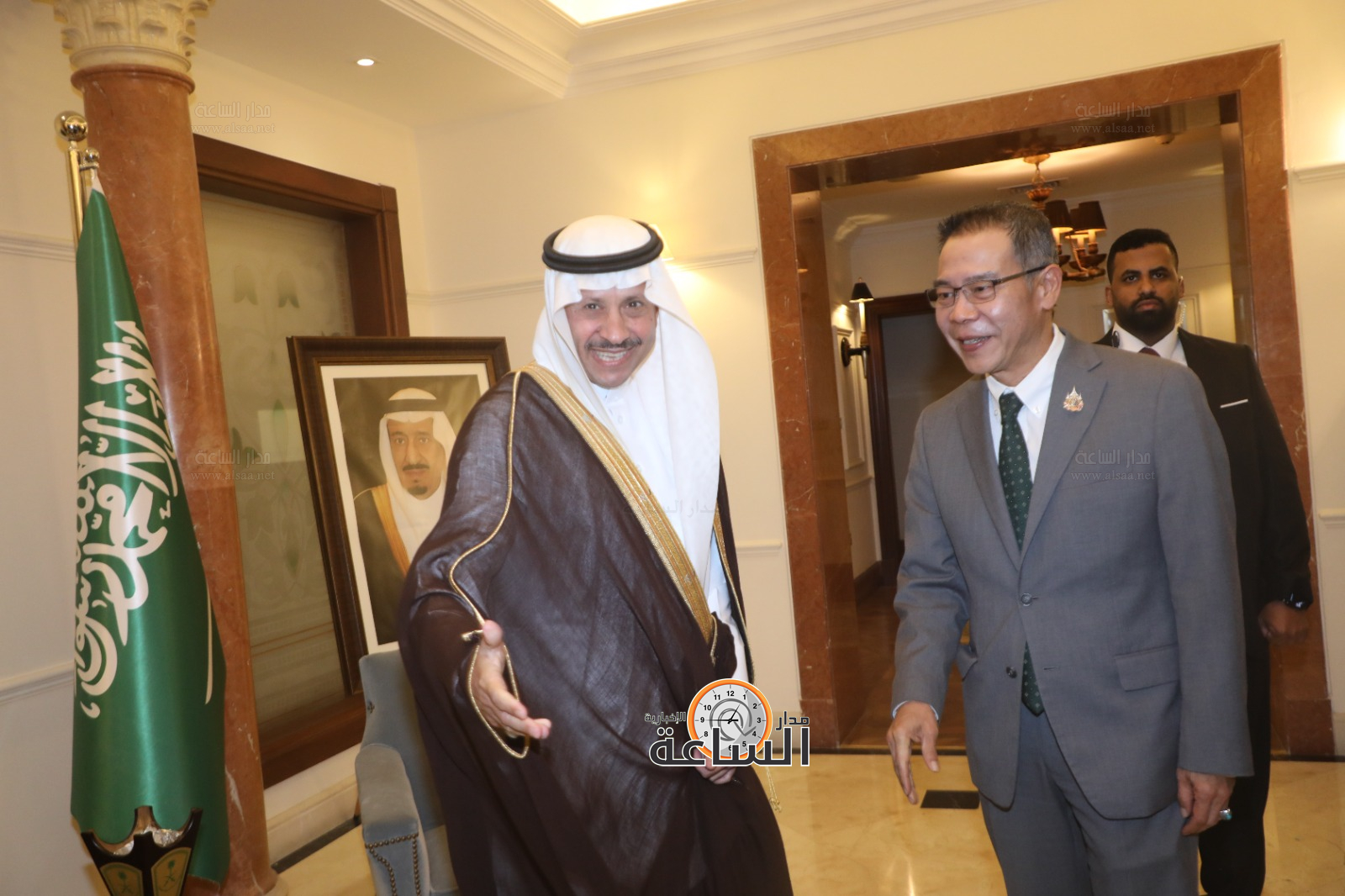 Madar Al-Saa Images 0.5608323133590594