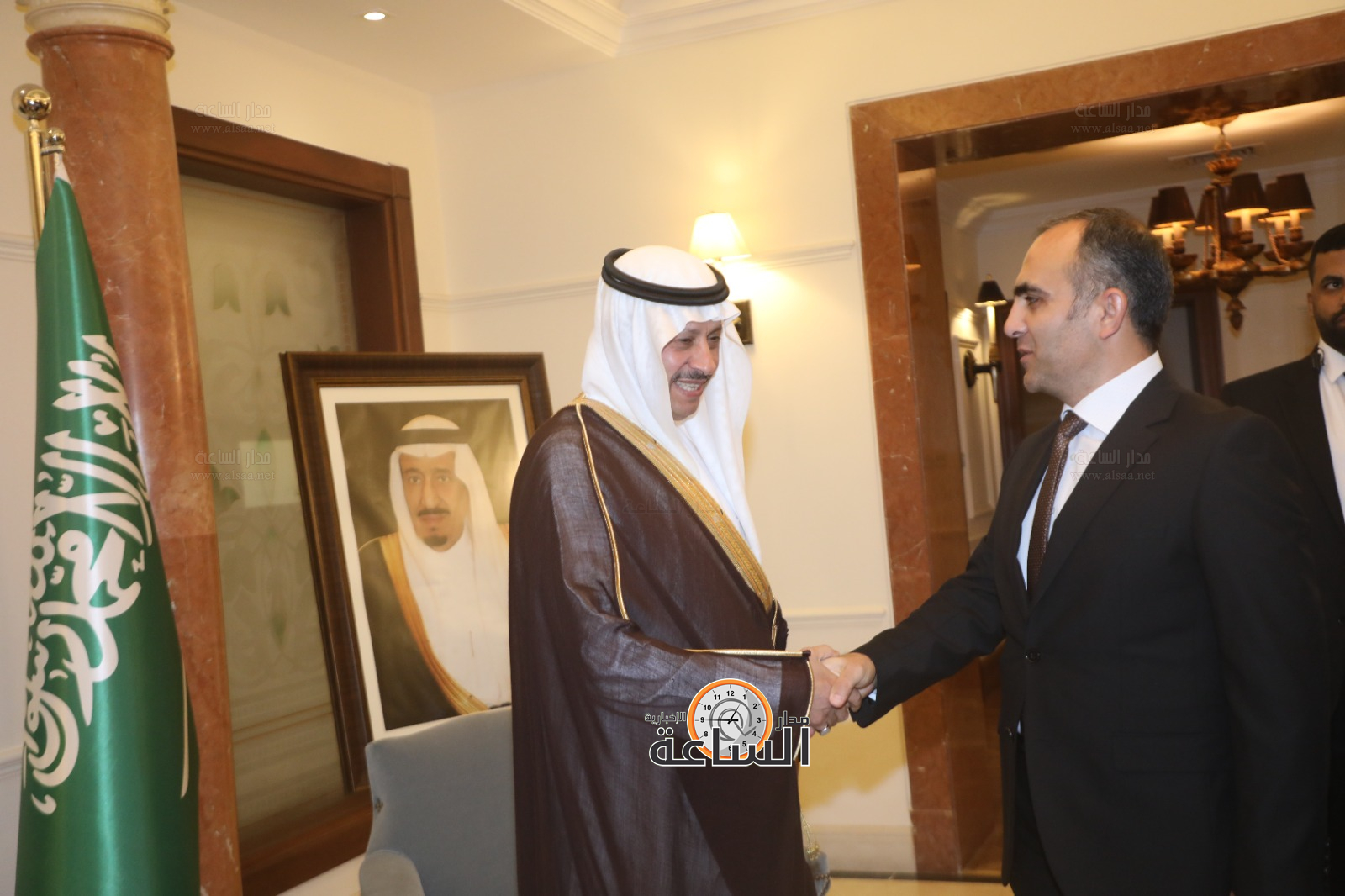 Madar Al-Saa Images 0.3010409154954934