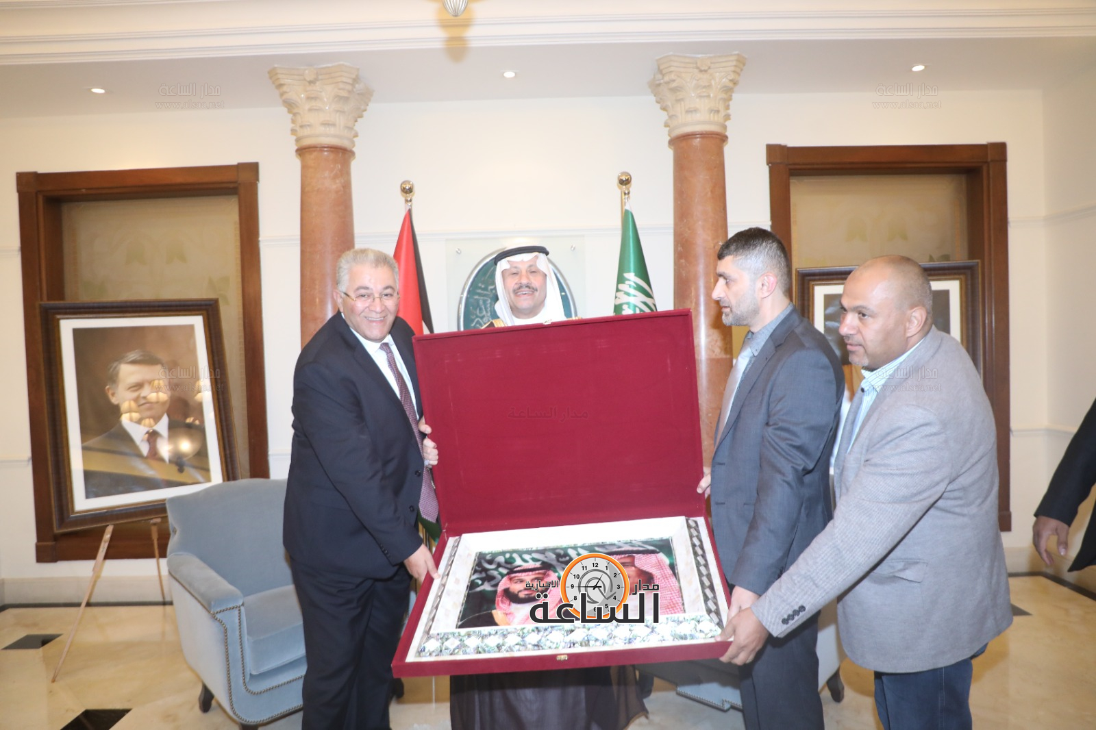 Madar Al-Saa Images 0.7743675744260317