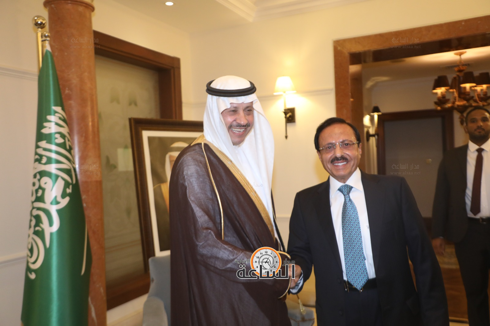 Madar Al-Saa Images 0.21868666931460923