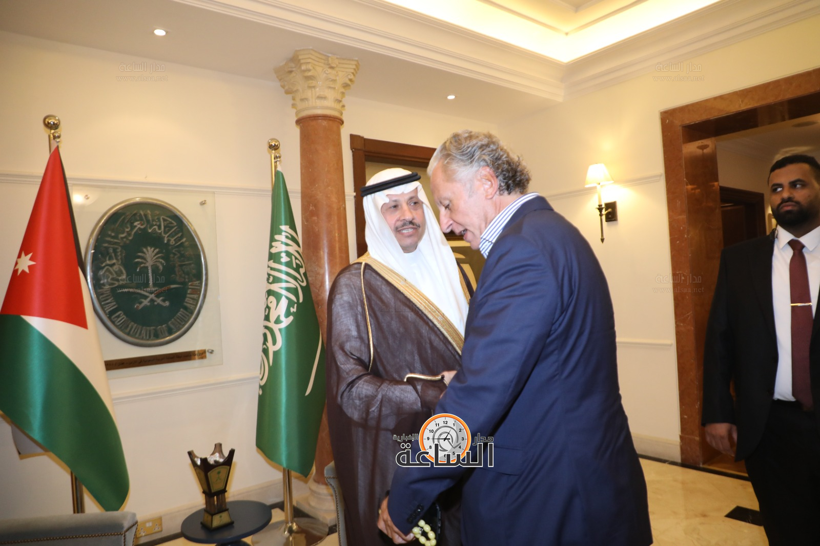 Madar Al-Saa Images 0.861738876907691