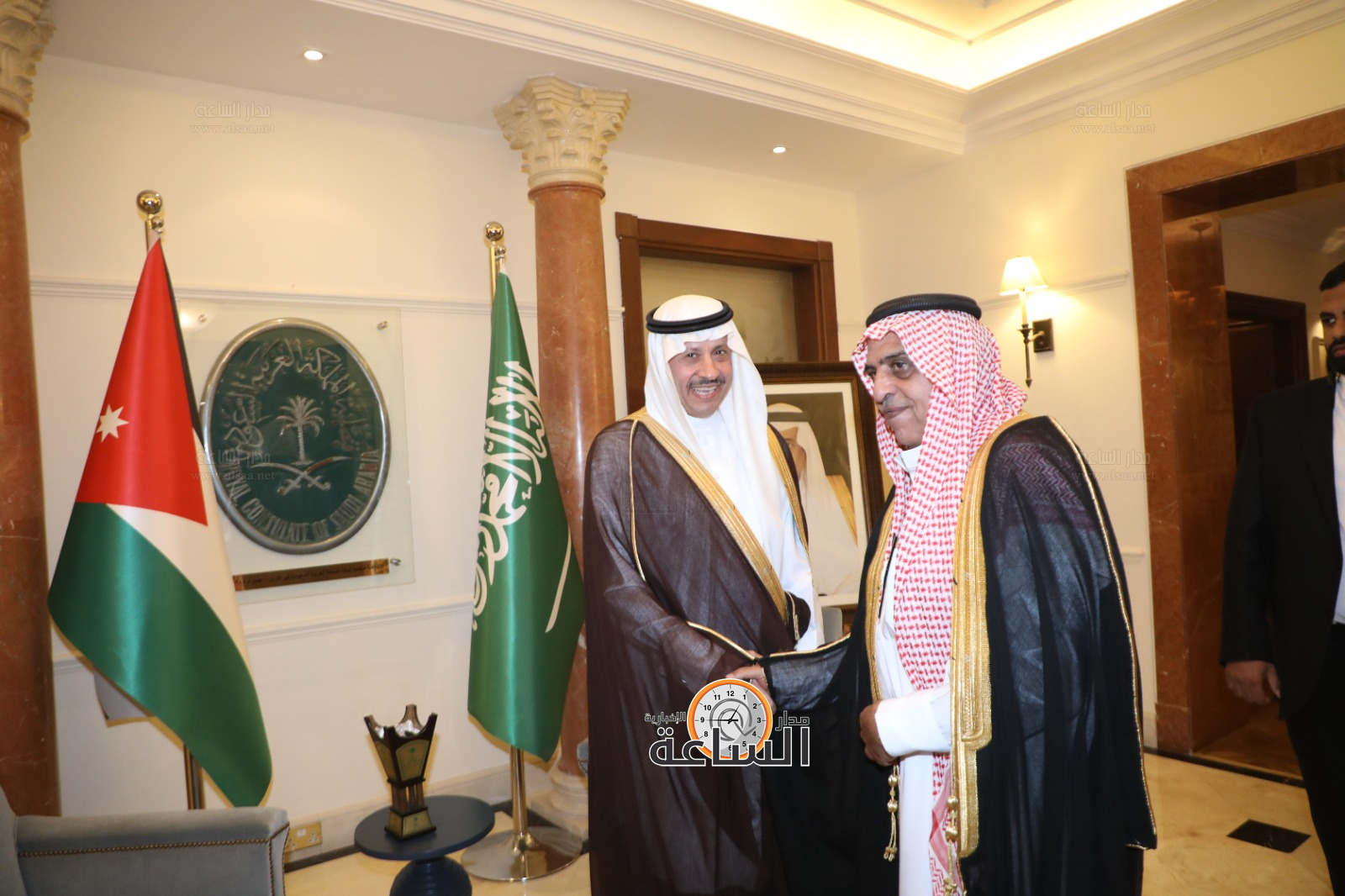 Madar Al-Saa Images 0.7013074535294046