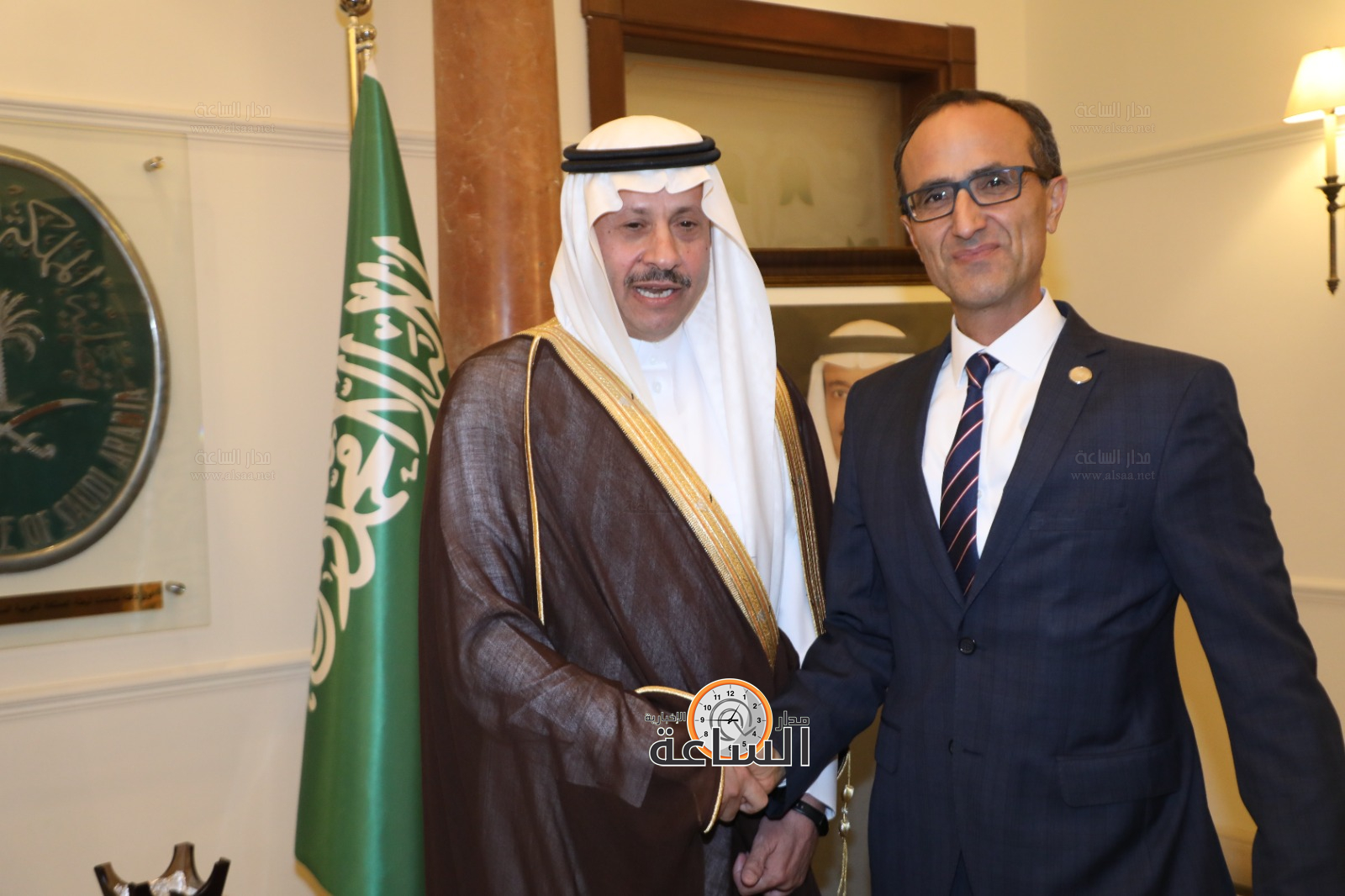 Madar Al-Saa Images 0.7512058751141475