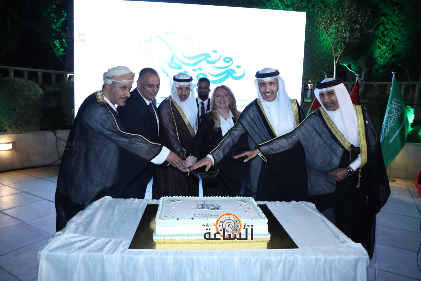 Madar Al-Saa Images 0.921687410160811