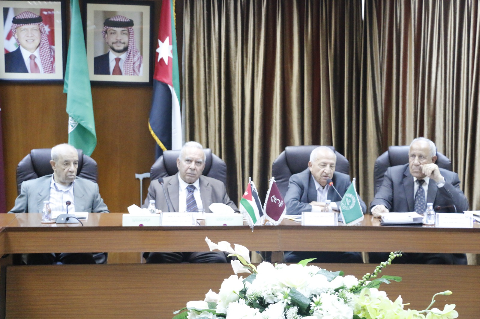 Madar Al-Saa Images 0.9170459593259286