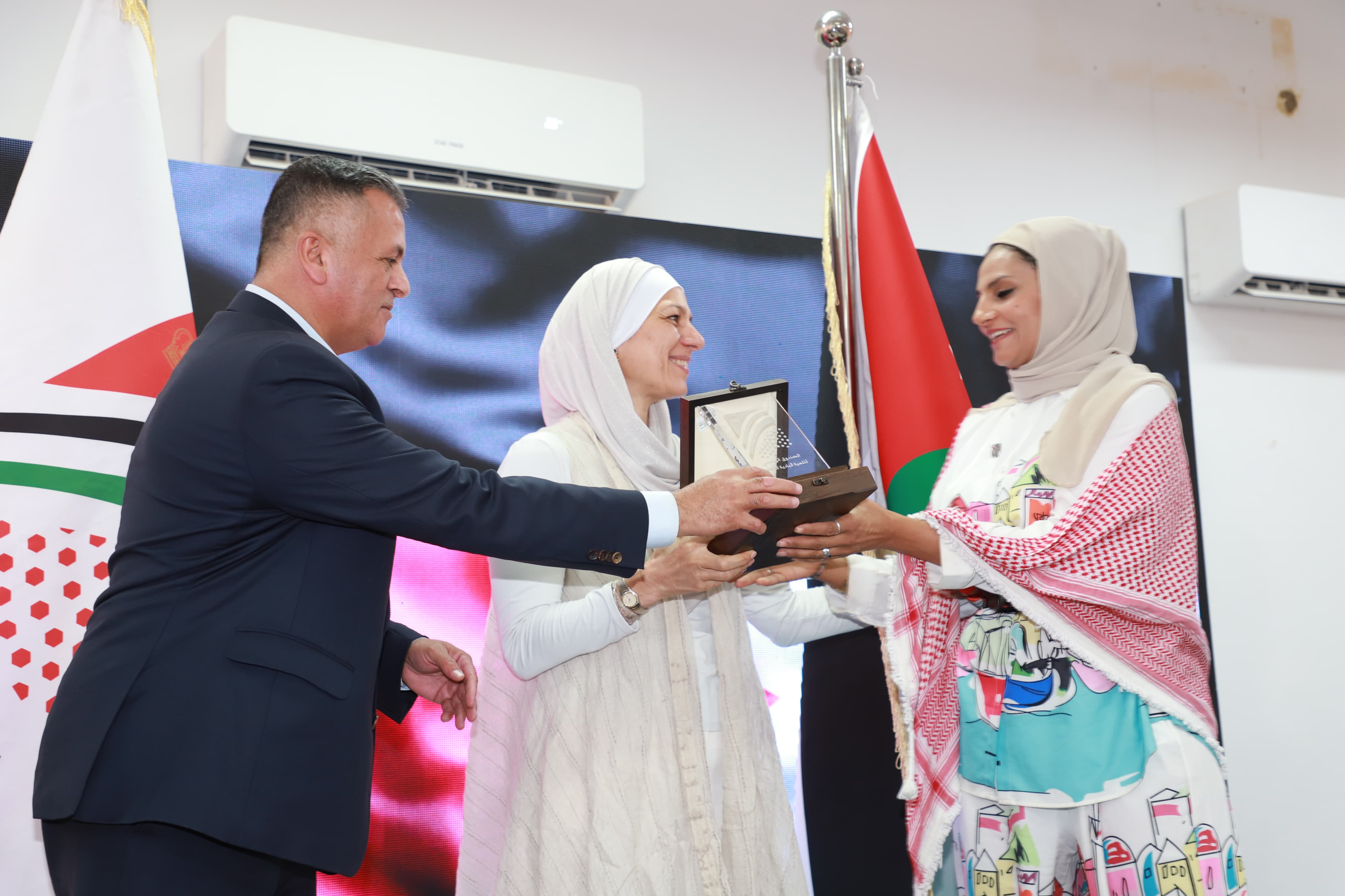 Madar Al-Saa Images 0.5752251852184194