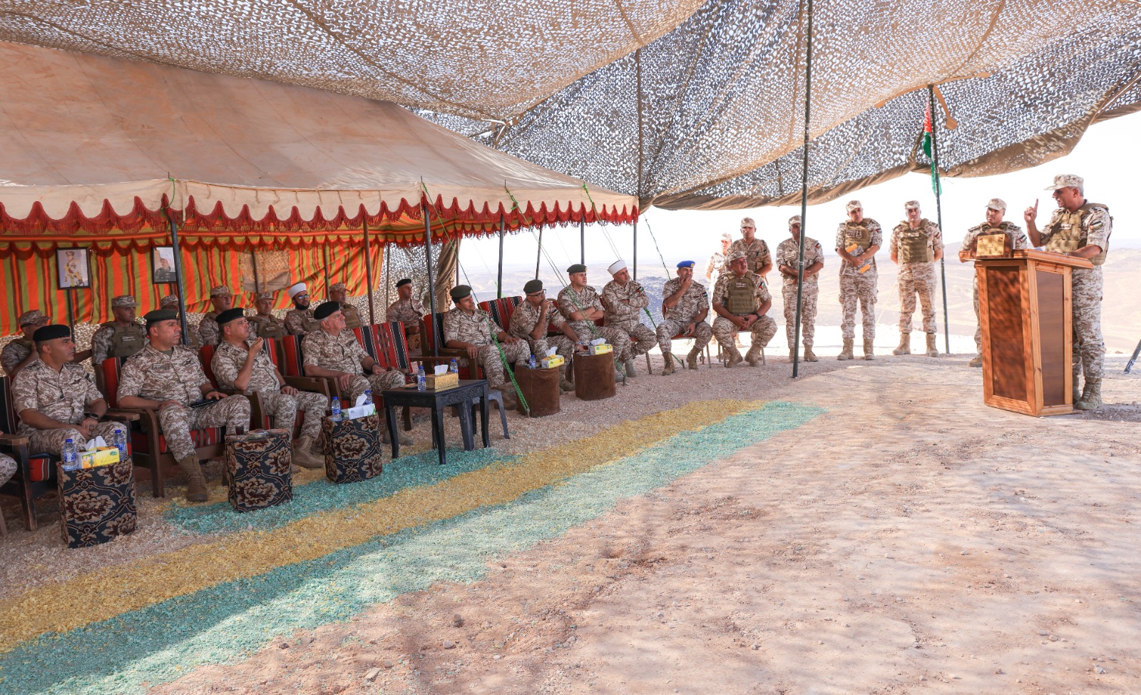 Madar Al-Saa Images 0.9332648587382744