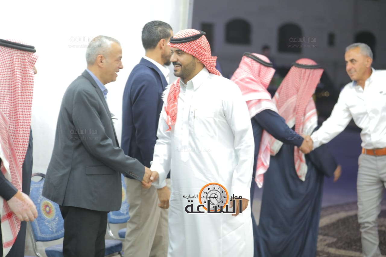 Madar Al-Saa Images 0.16530668678174543