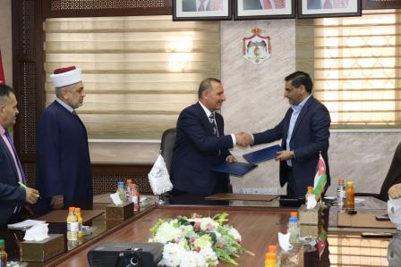 Madar Al-Saa Images 0.5741063204033428