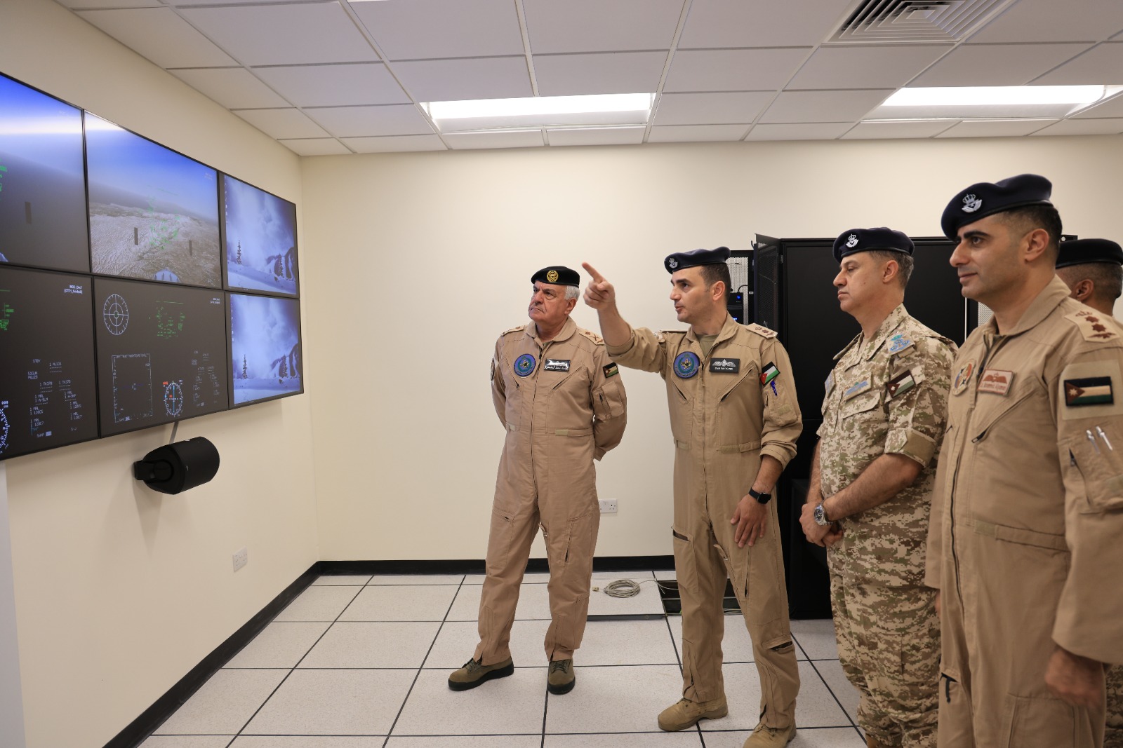 Madar Al-Saa Images 0.886039482557311