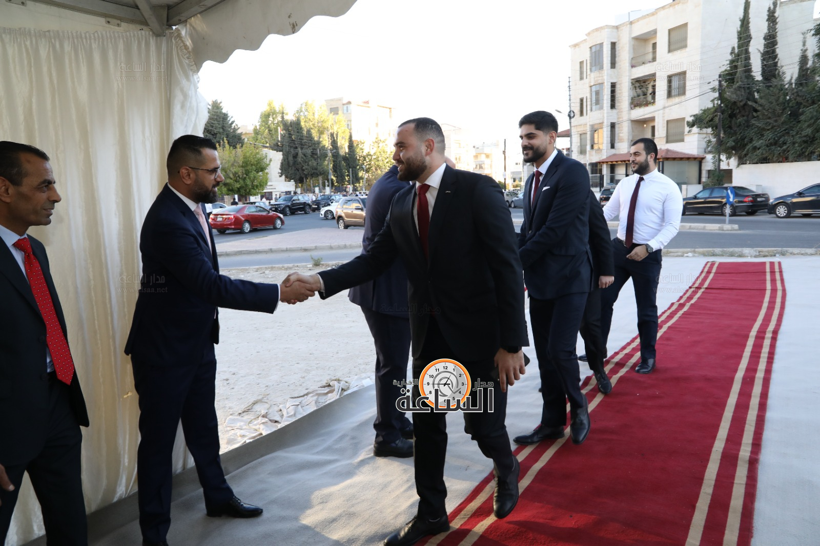 Madar Al-Saa Images 0.9056665764469116