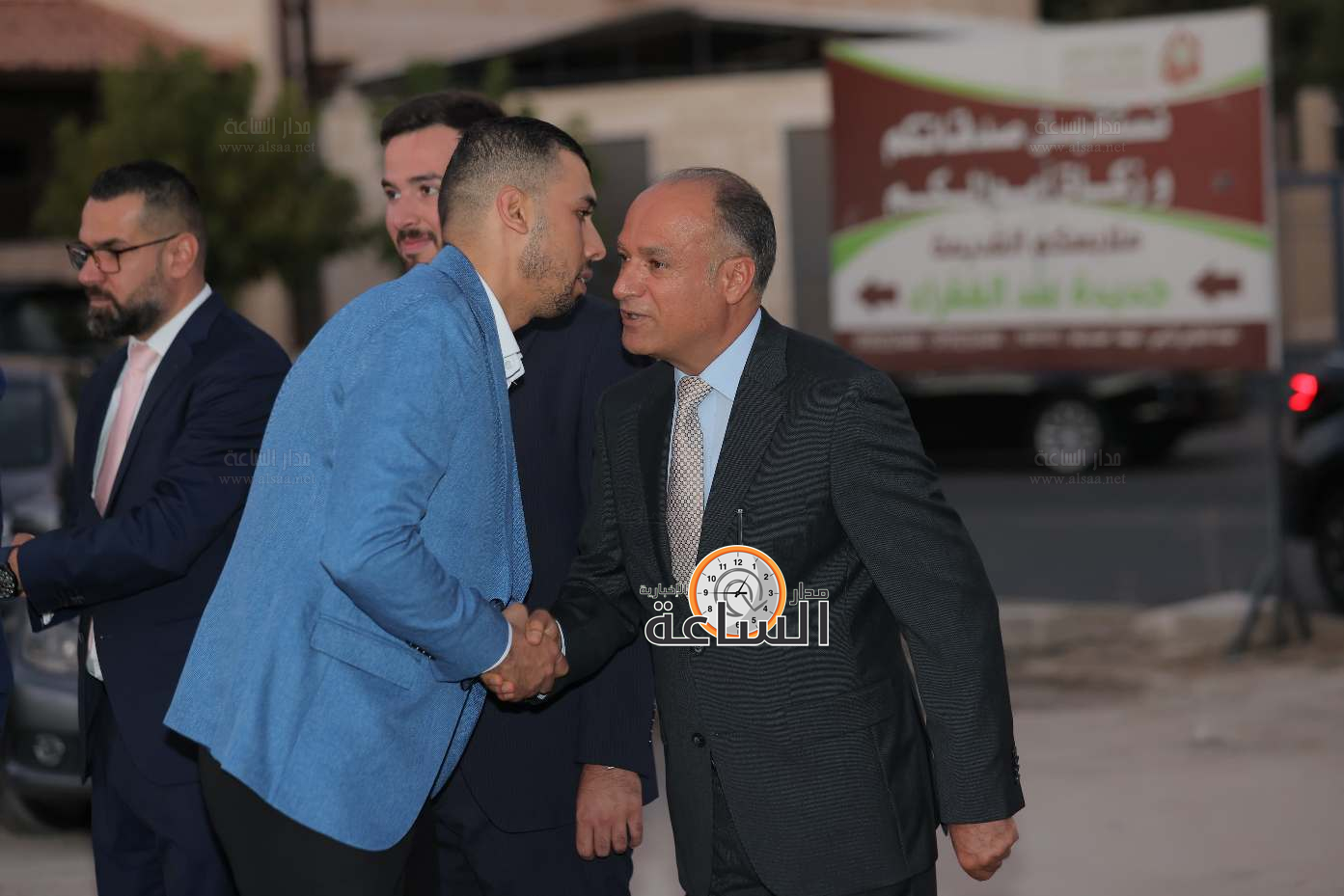 Madar Al-Saa Images 0.2999783417375139