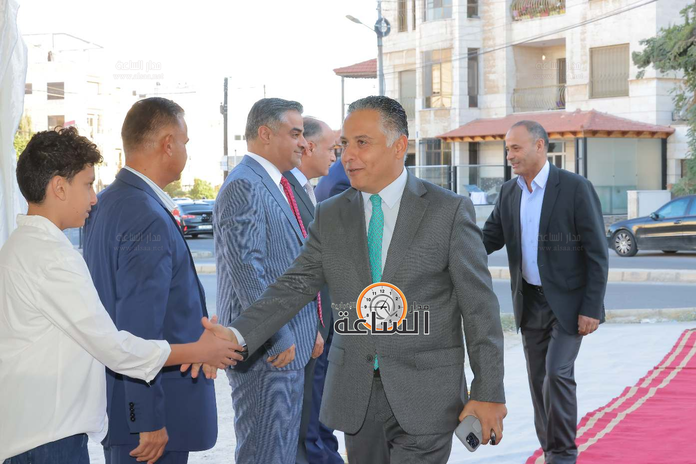 Madar Al-Saa Images 0.383155657084262