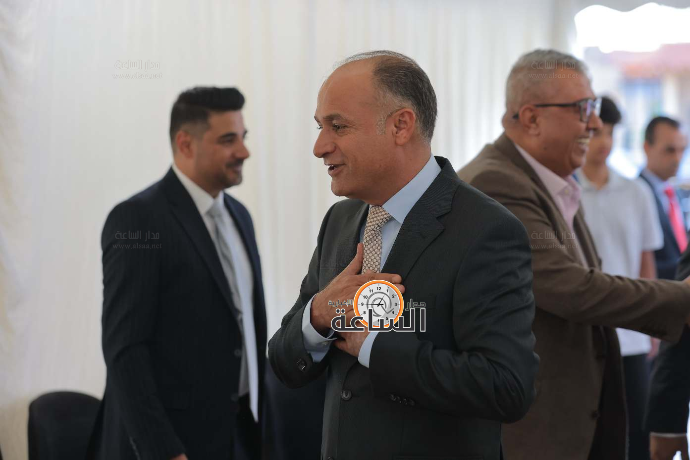 Madar Al-Saa Images 0.99499803048649