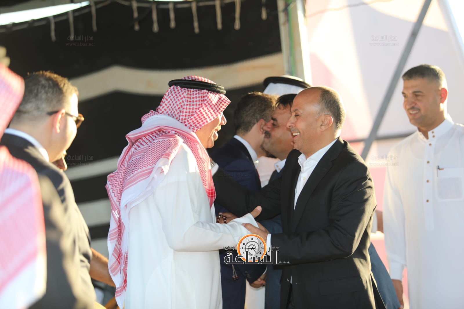 Madar Al-Saa Images 0.3921103770233194