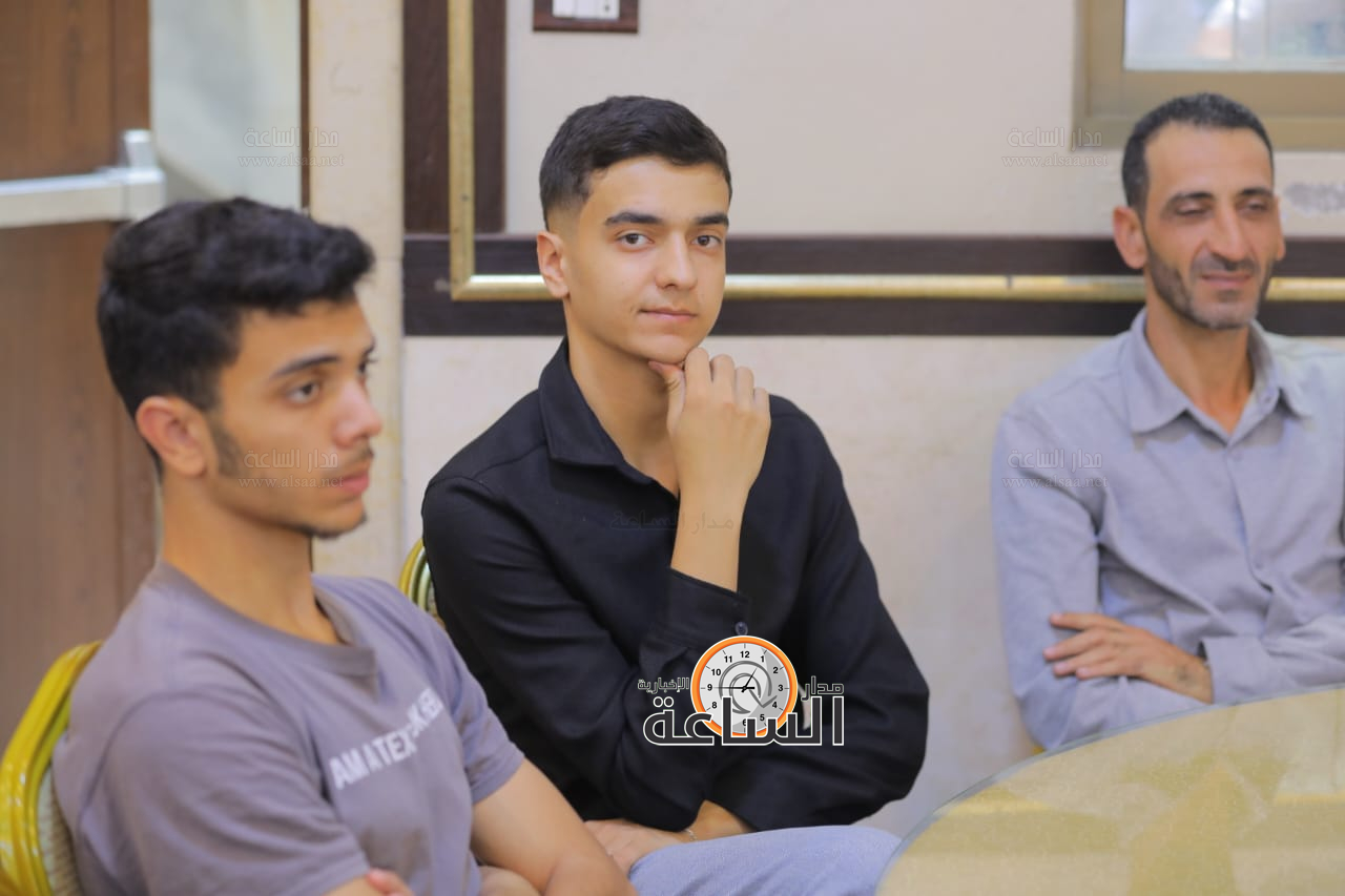 Madar Al-Saa Images 0.400042539356956