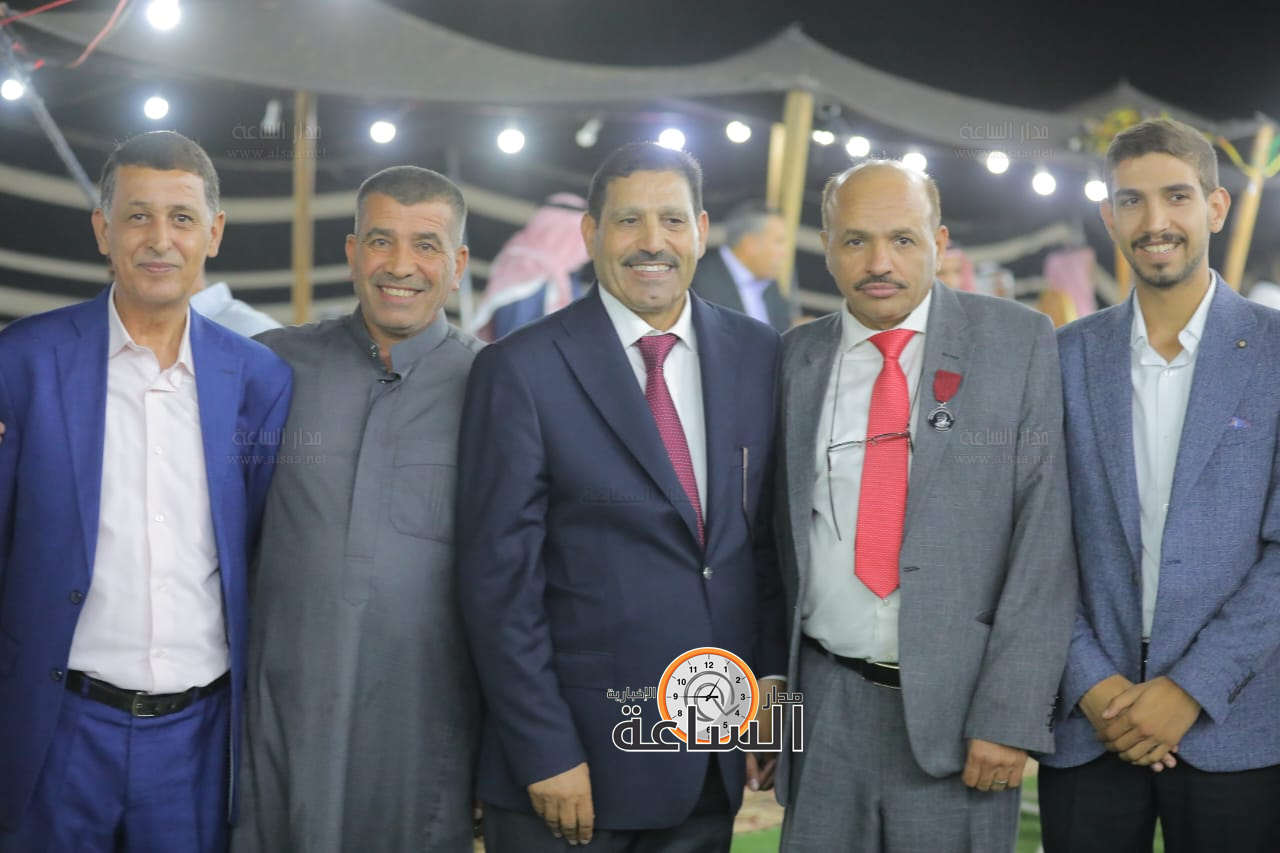 Madar Al-Saa Images 0.6283981104230492