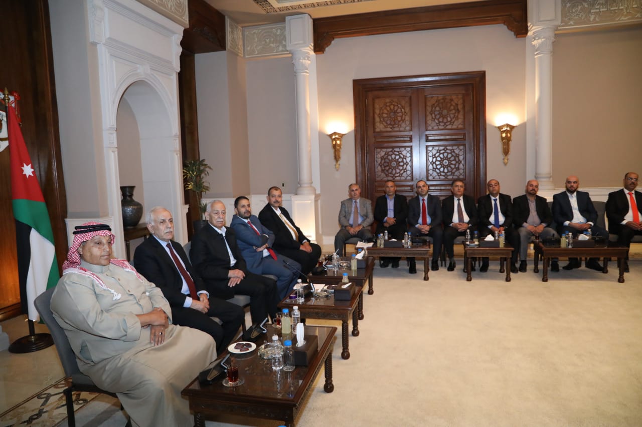 Madar Al-Saa Images 0.06910184334241687