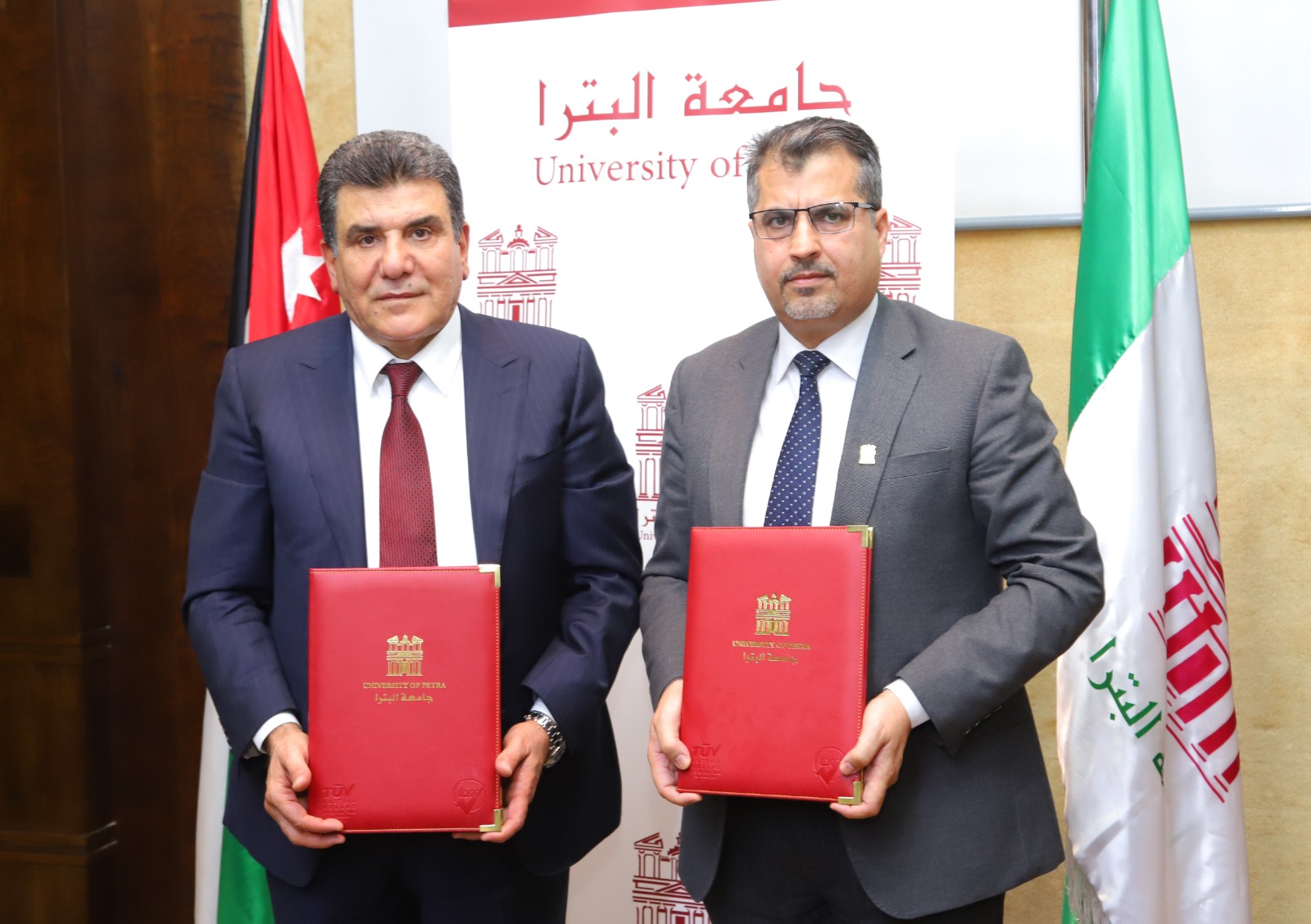 Madar Al-Saa Images 0.12752672532236264