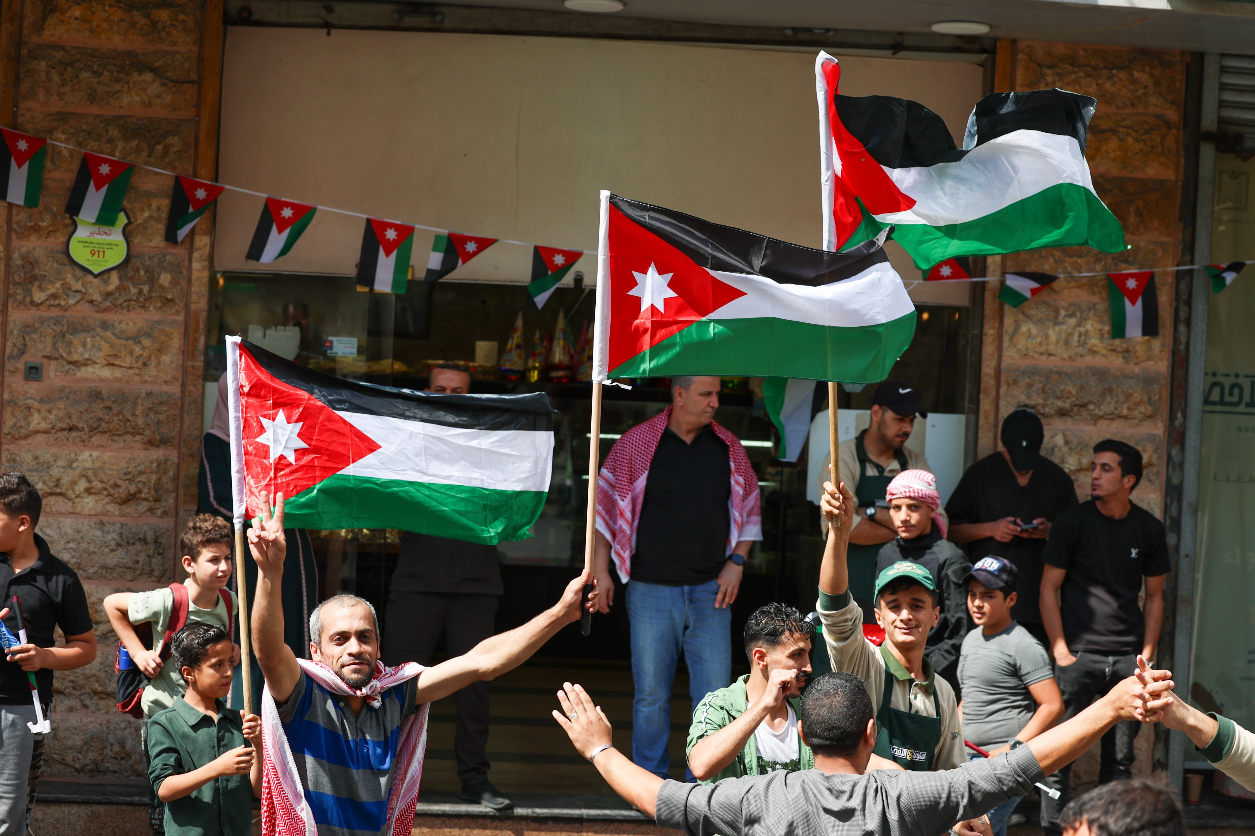 Madar Al-Saa Images 0.49022259791154554