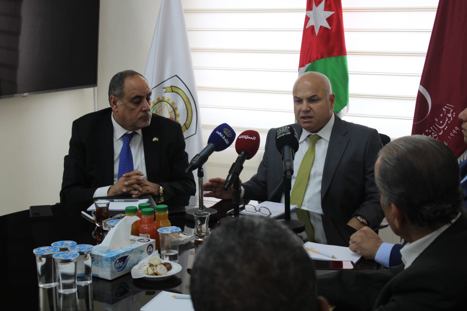 Madar Al-Saa Images 0.725797316907888