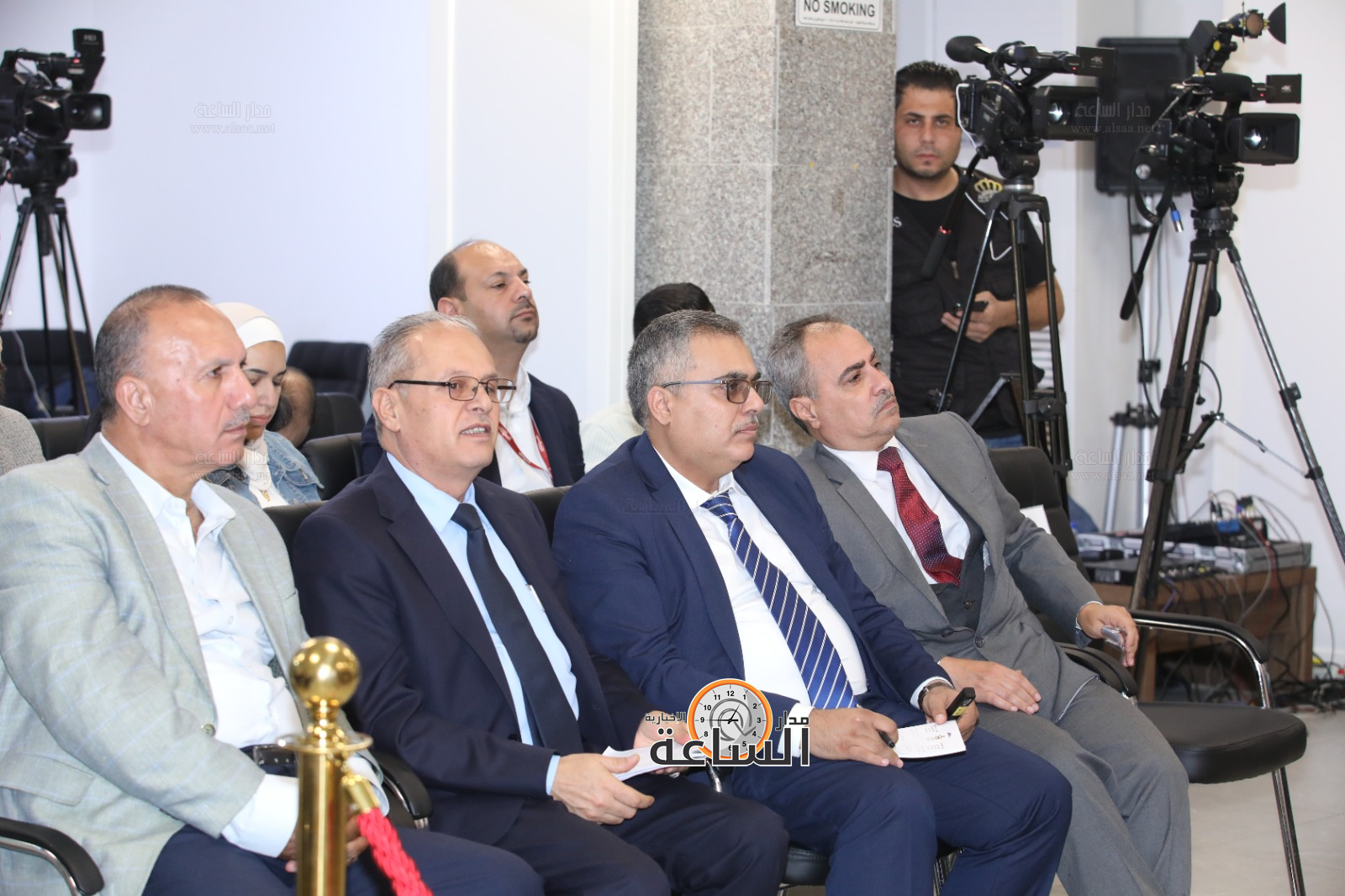 Madar Al-Saa Images 0.04407257619382077