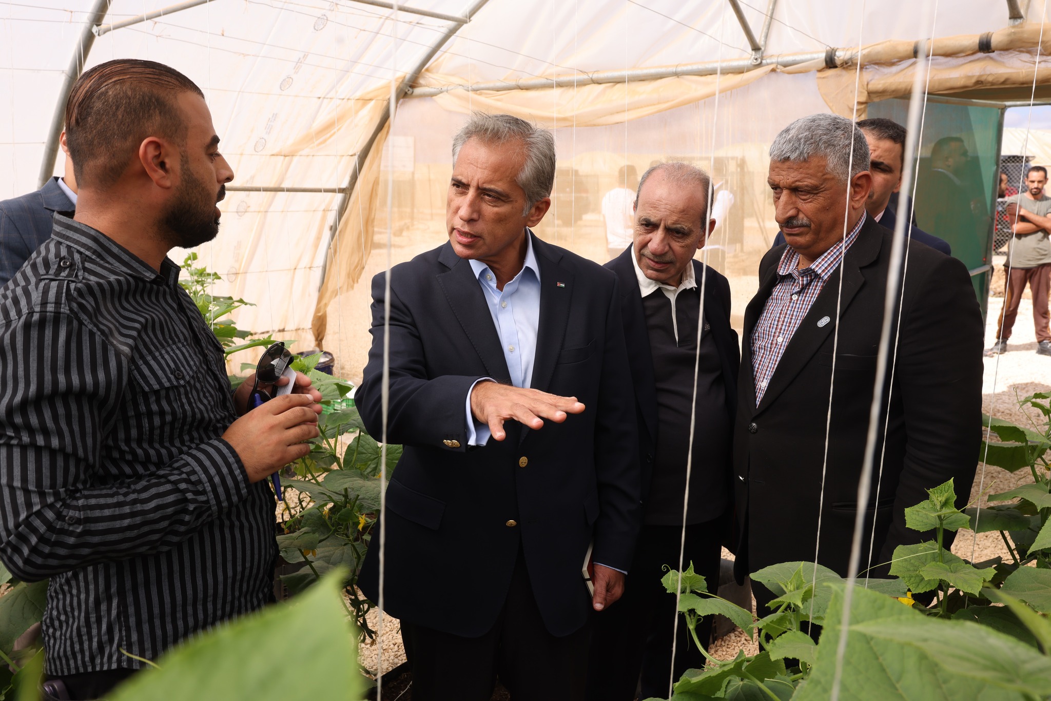 Madar Al-Saa Images 0.09859945141788362