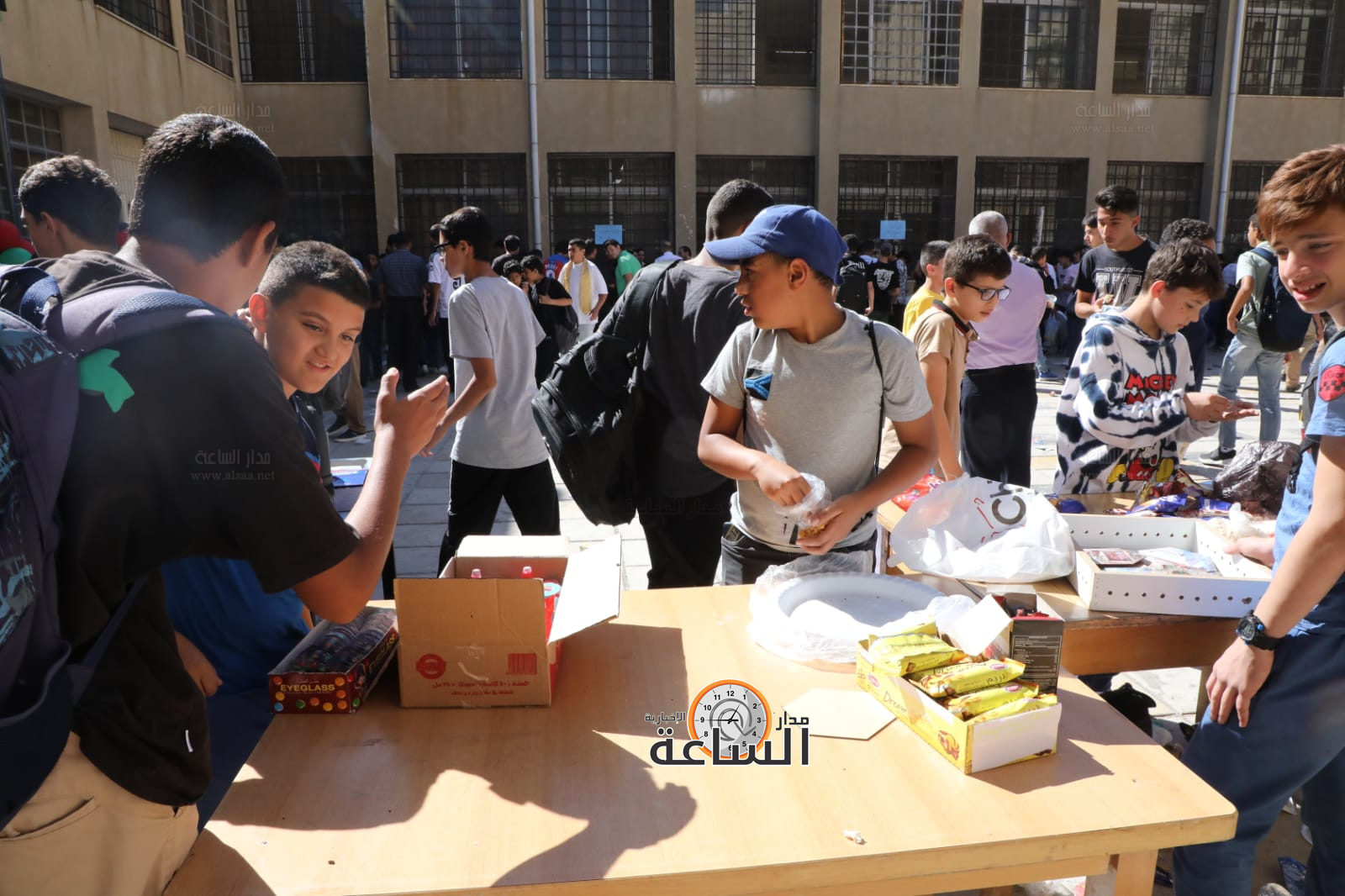 Madar Al-Saa Images 0.12854845215805621