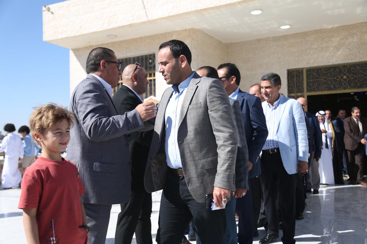 Madar Al-Saa Images 0.9124364779474989