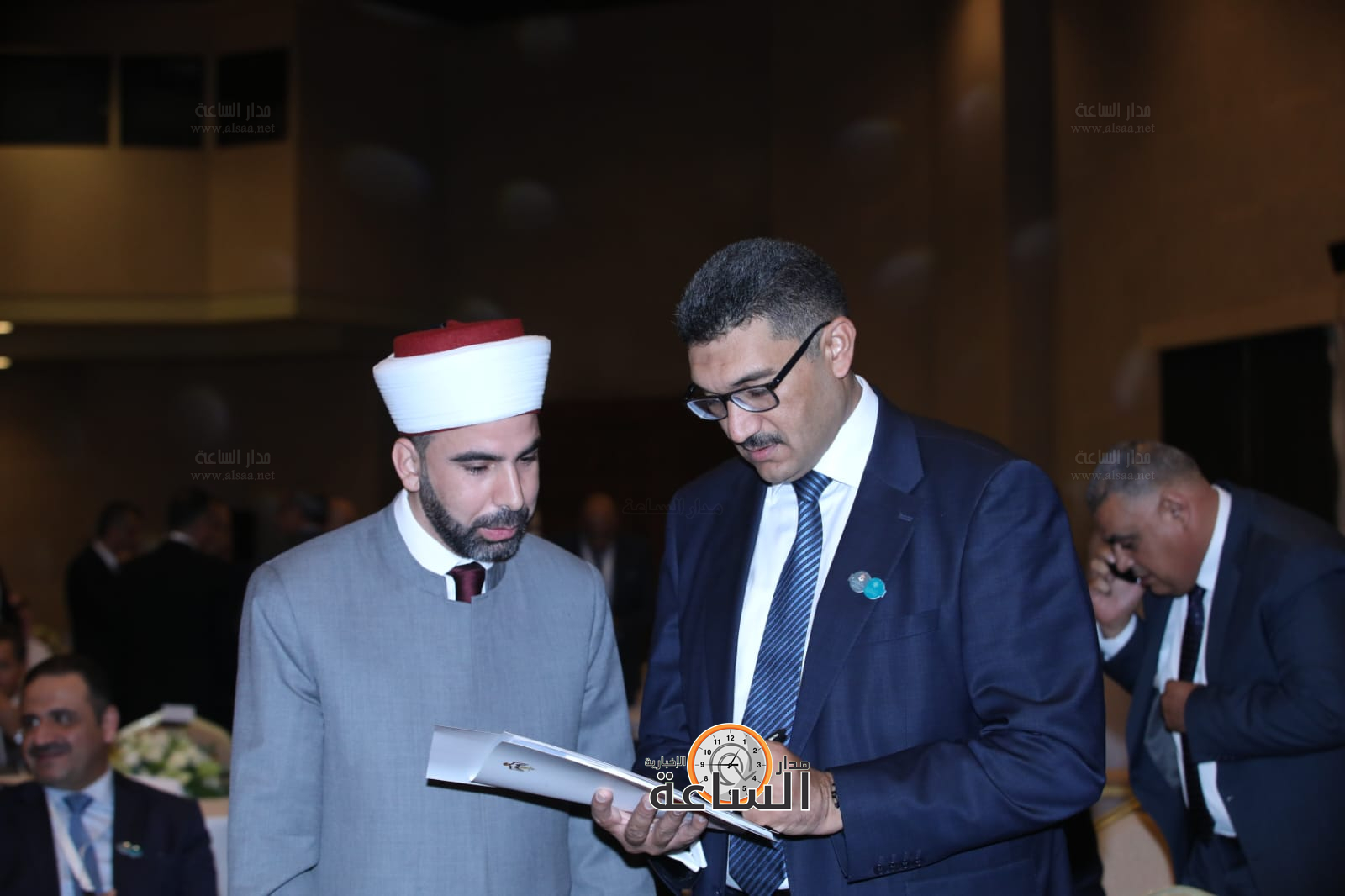 Madar Al-Saa Images 0.39981789436893367