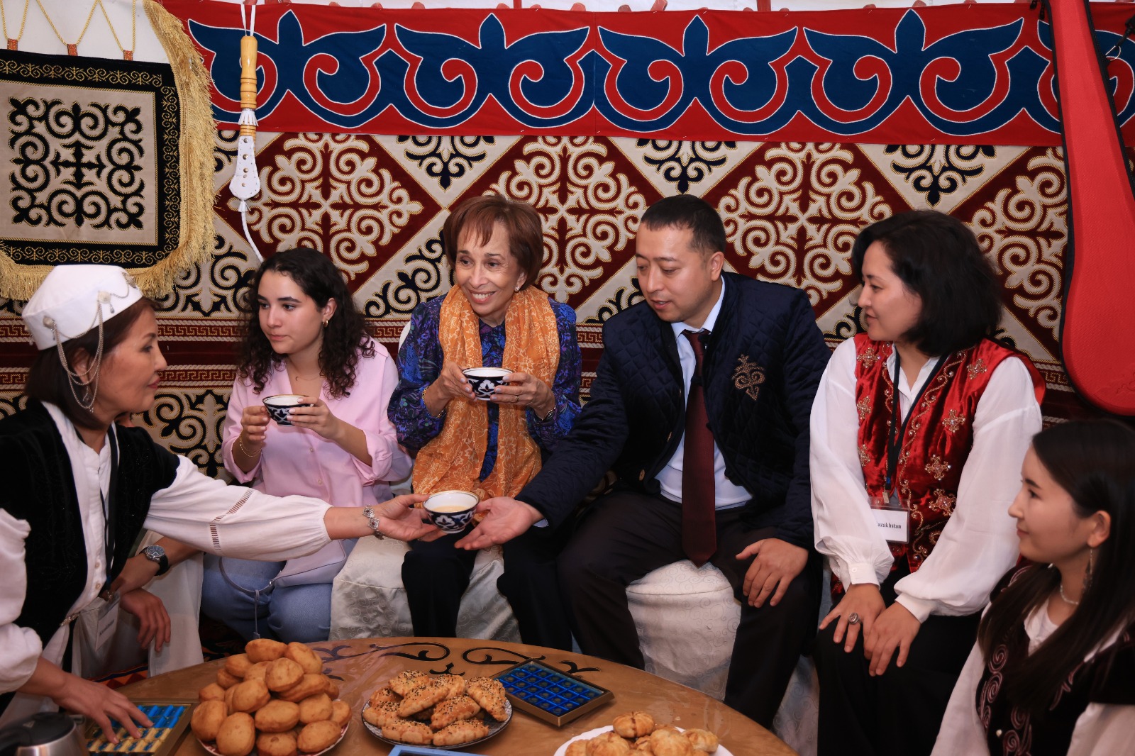 Madar Al-Saa Images 0.12814869949048302