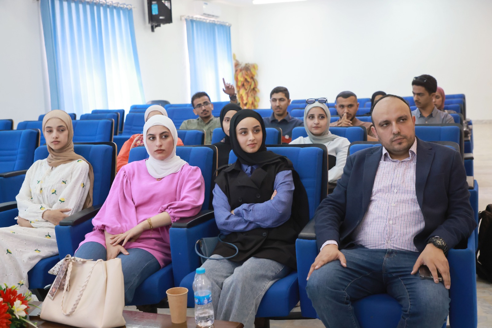 Madar Al-Saa Images 0.4246069416065148