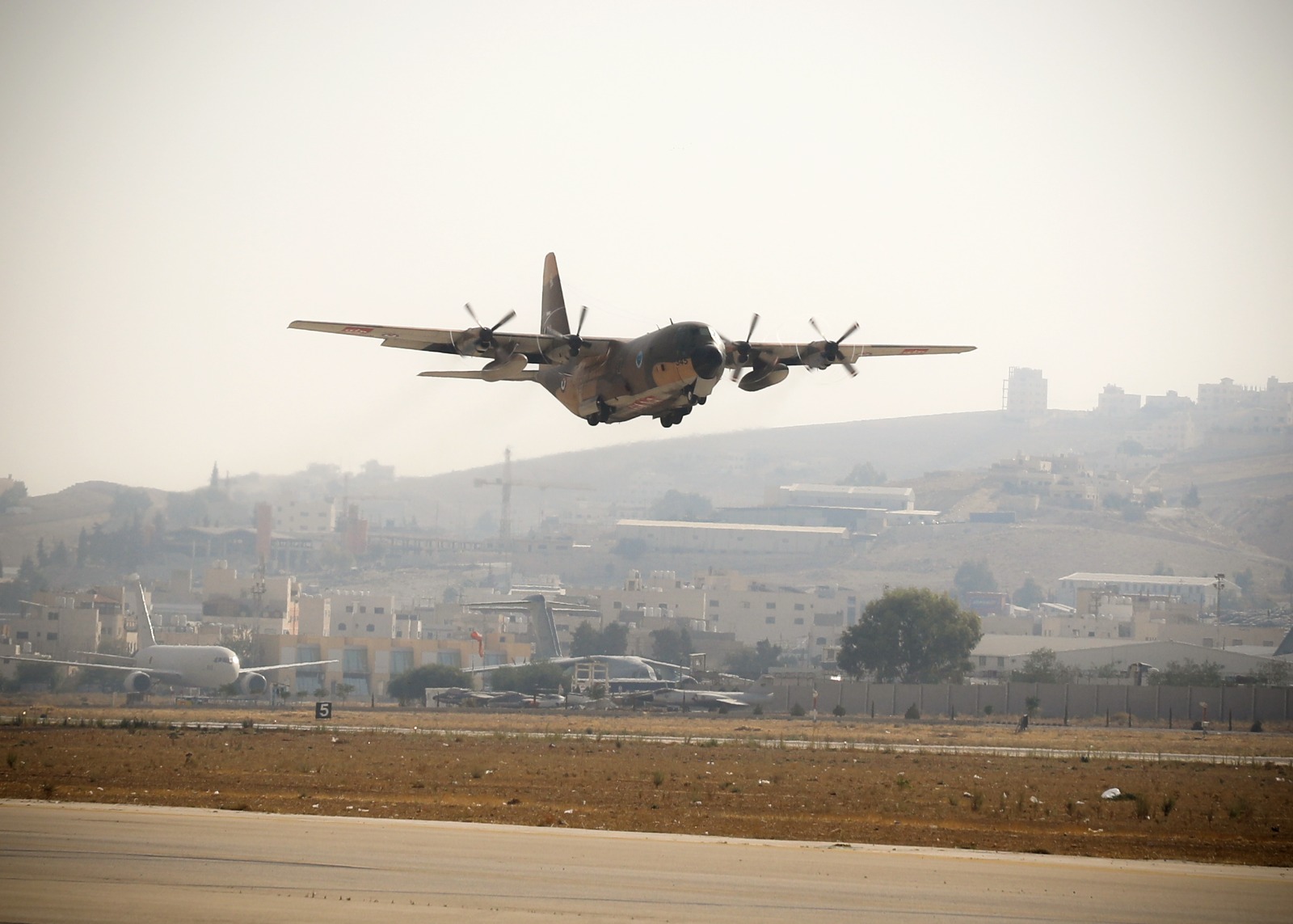 Madar Al-Saa Images 0.05929535404424513