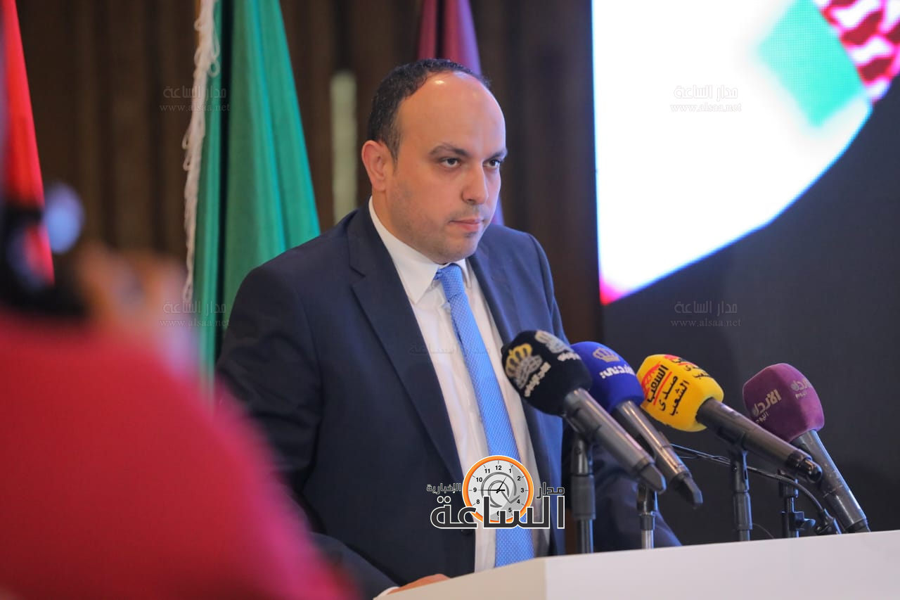 Madar Al-Saa Images 0.27787517165975384