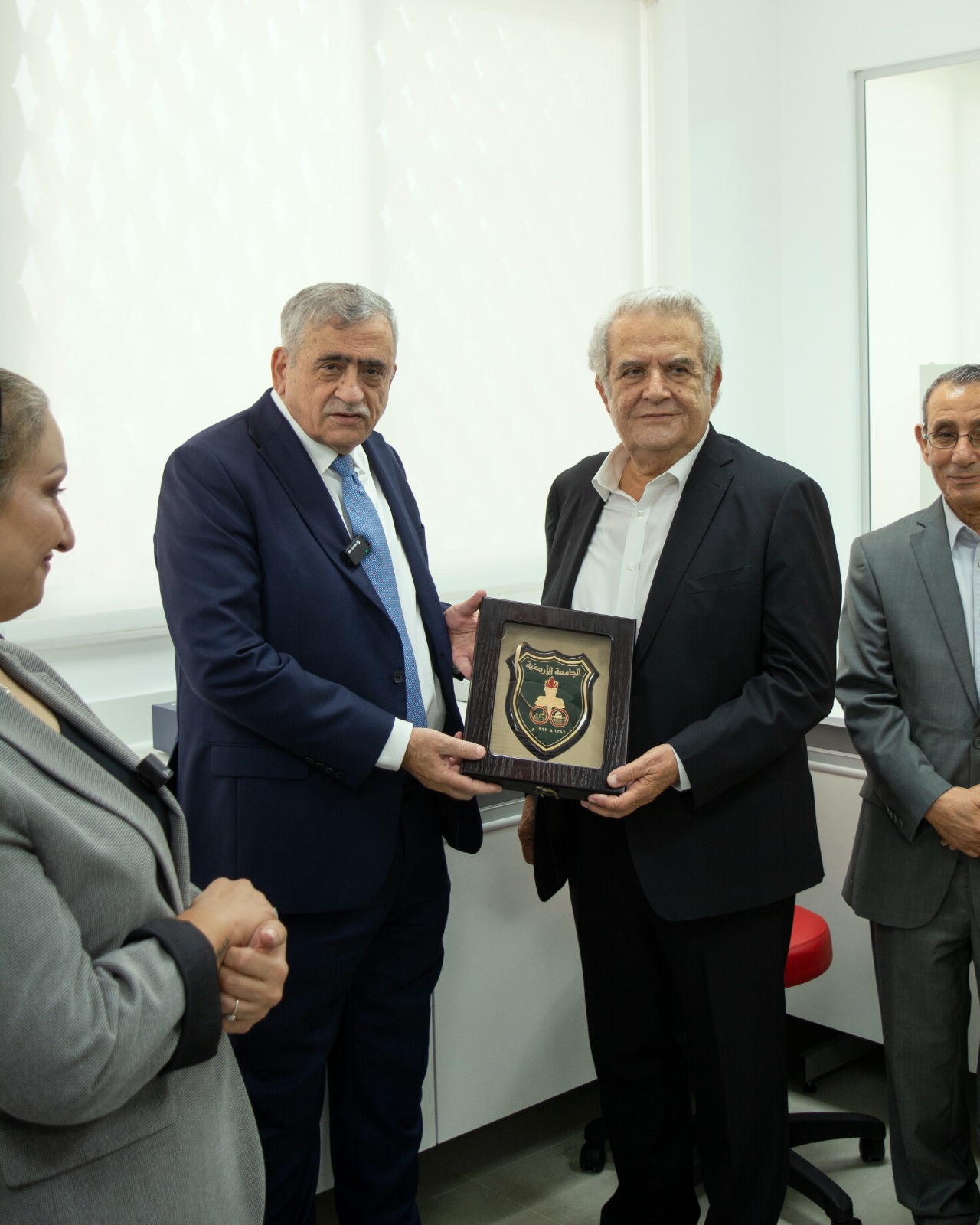 Madar Al-Saa Images 0.9372689842572124