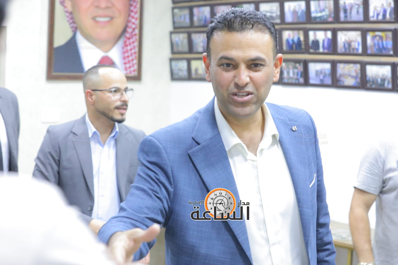 Madar Al-Saa Images 0.7759227921940648