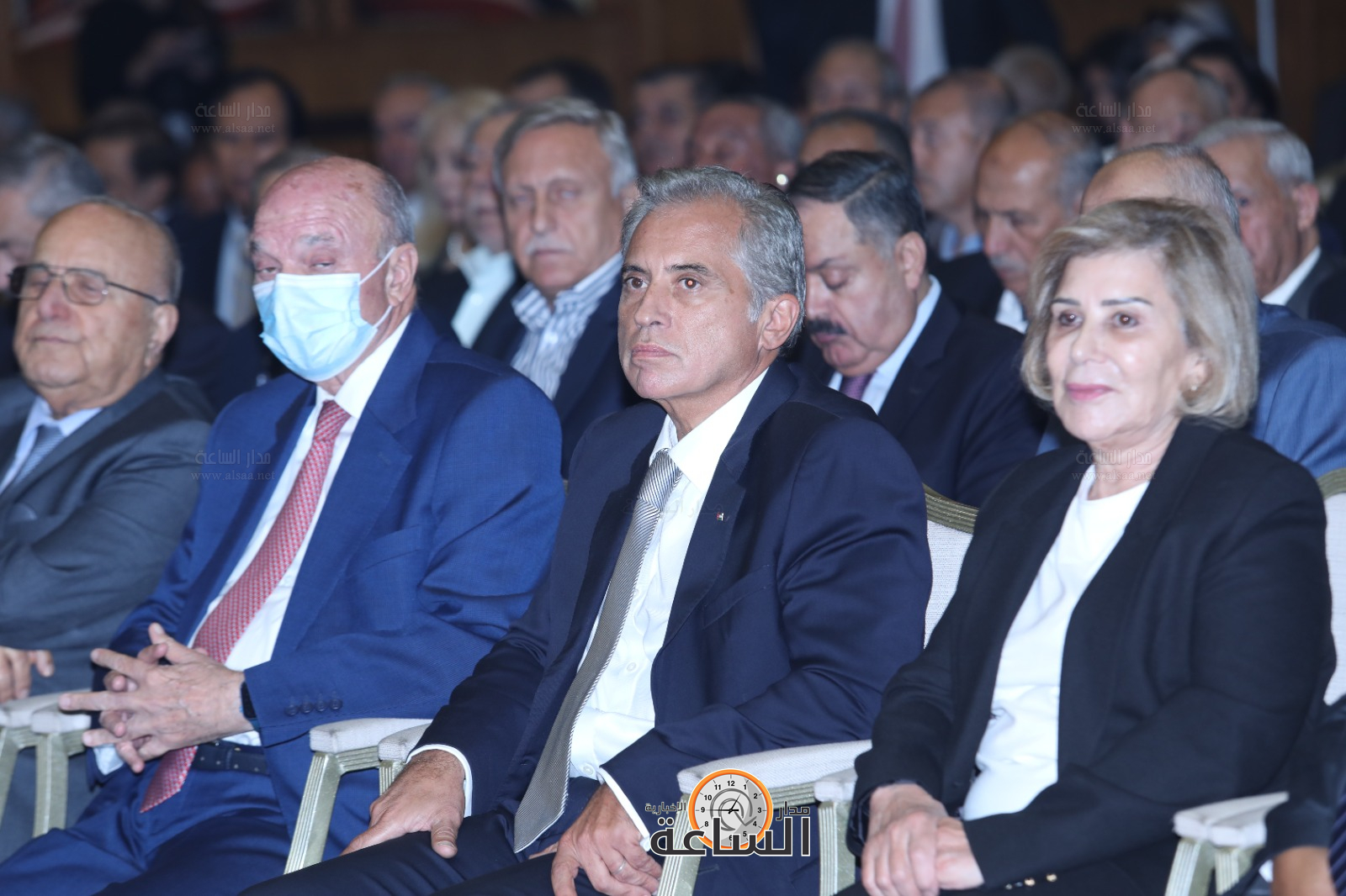 Madar Al-Saa Images 0.4385717368861233