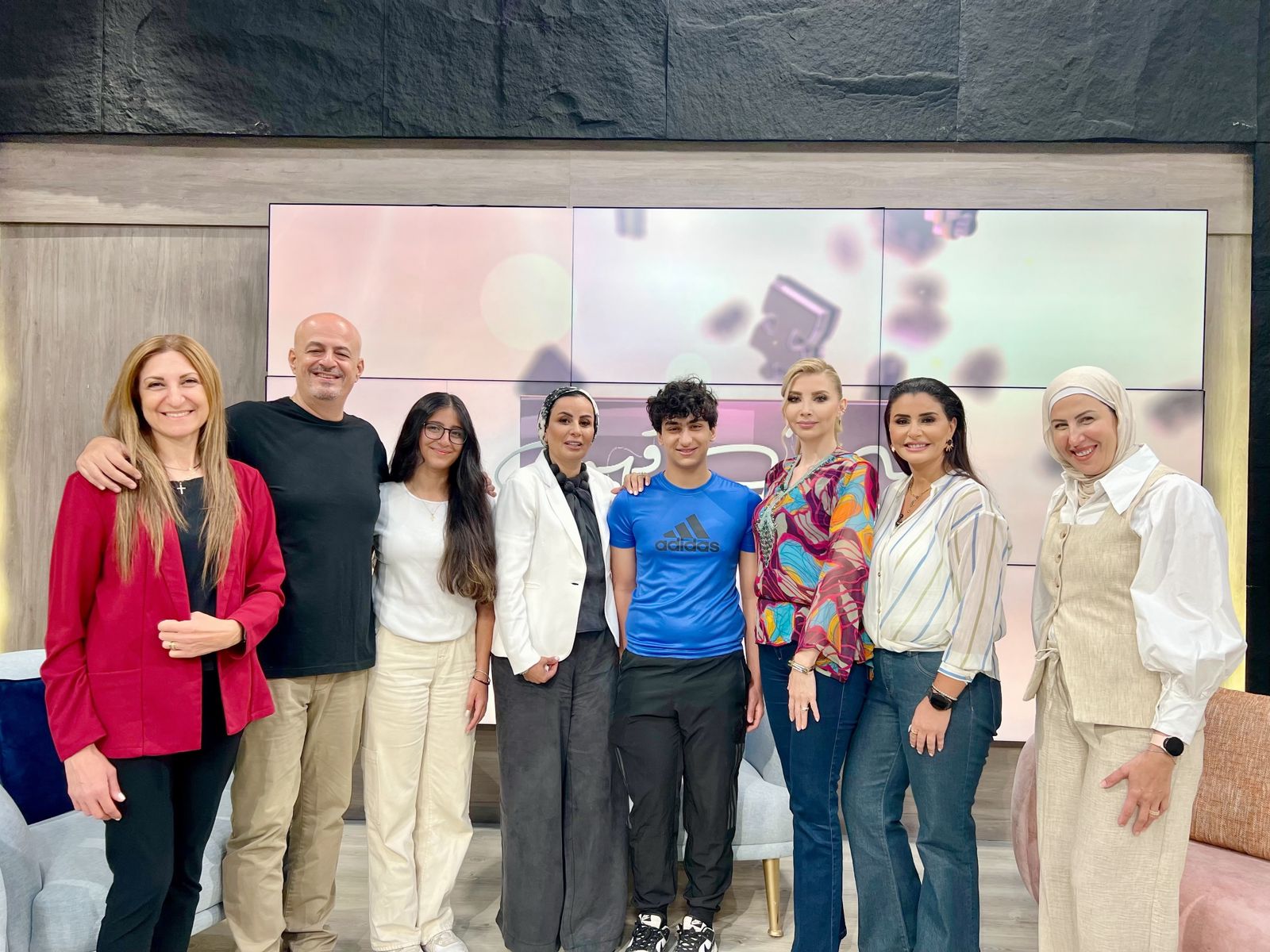 Madar Al-Saa Images 0.07198045608212977