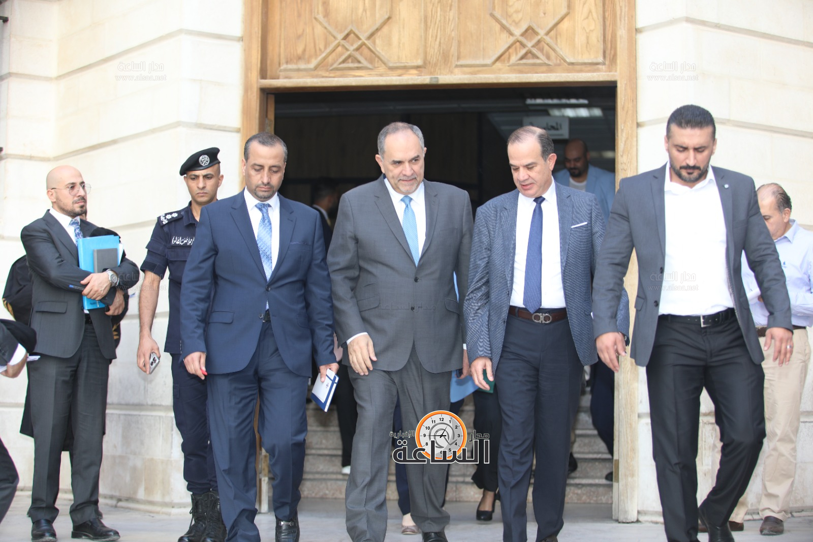 Madar Al-Saa Images 0.7032310756956572