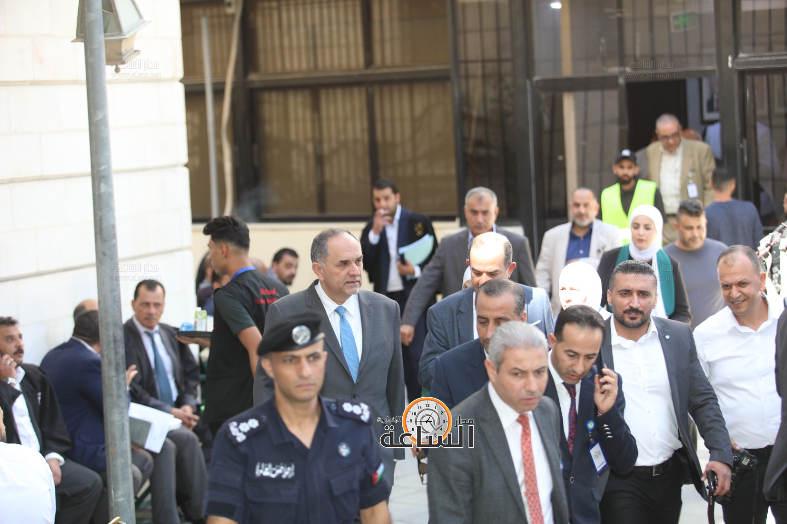 Madar Al-Saa Images 0.1917452641604207