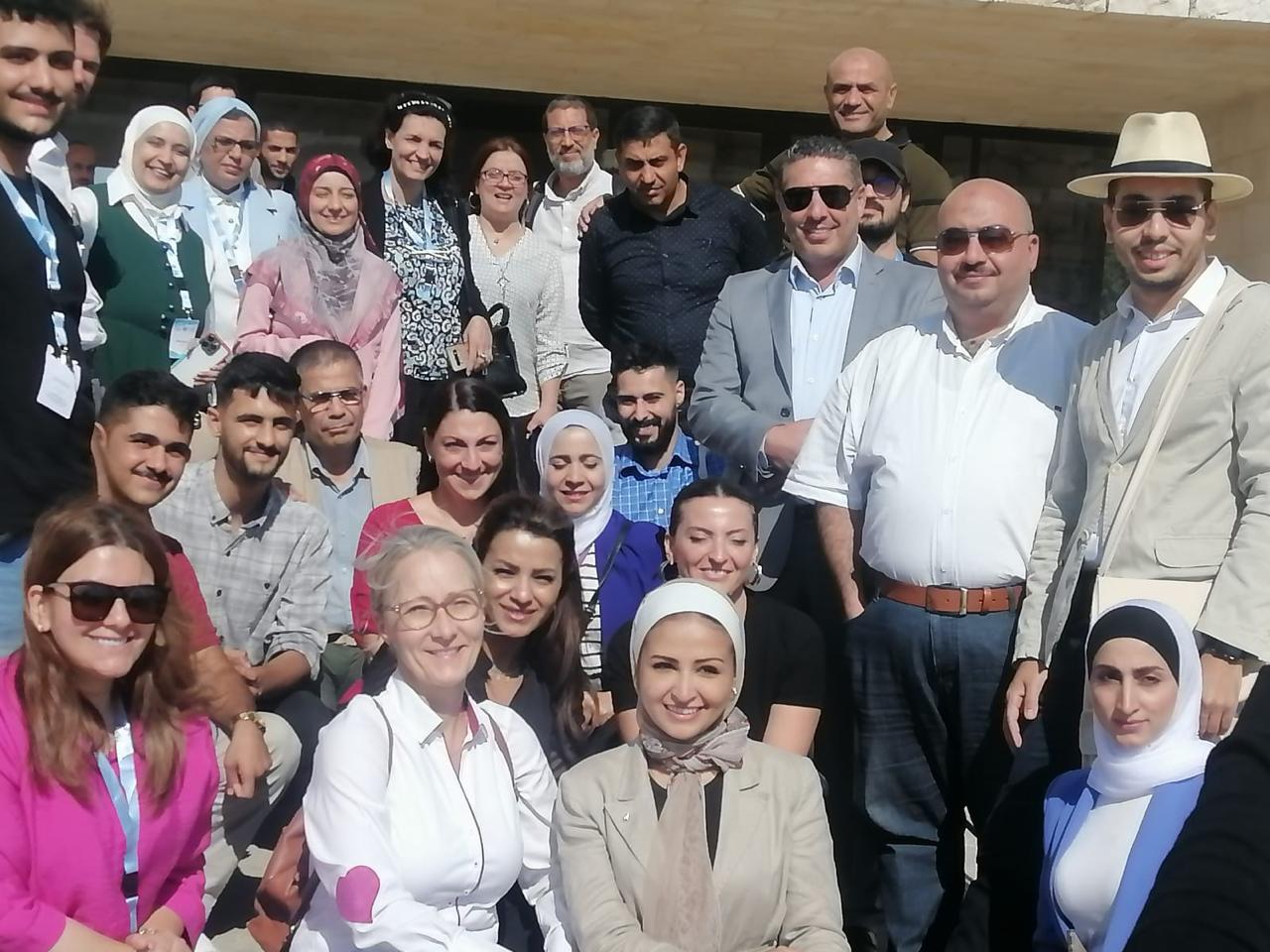 Madar Al-Saa Images 0.7698226592396342