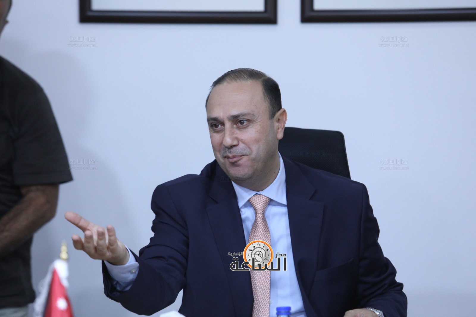 Madar Al-Saa Images 0.6493704062012617