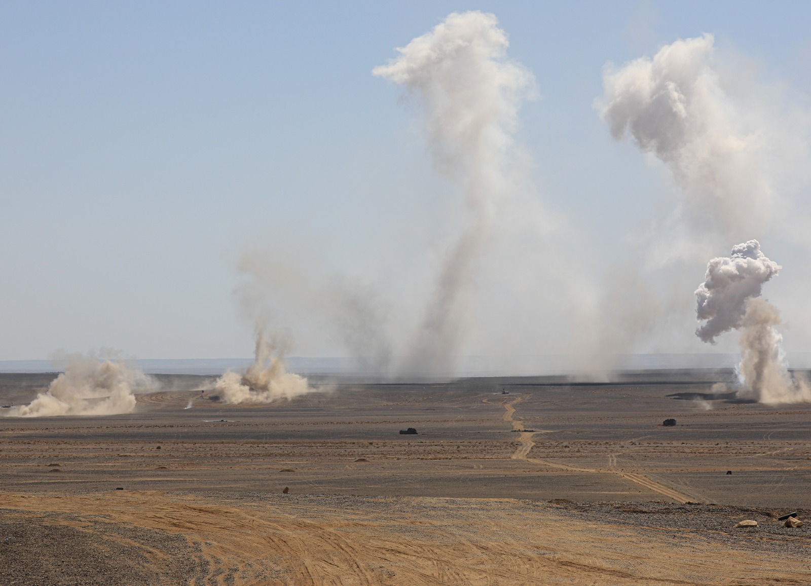 Madar Al-Saa Images 0.9502297193846596